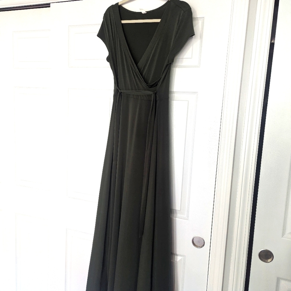 Green Maxi dress (pink blush)